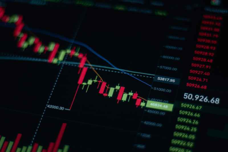 Pourquoi les cryptos sont-elles si volatiles ? Nouvelle École