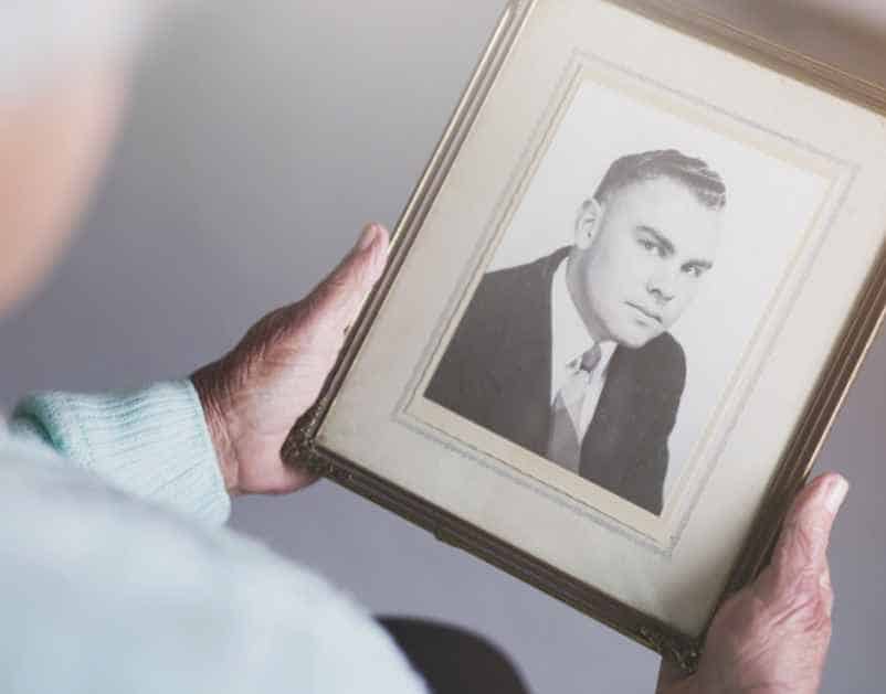 Après la mort des parents : Qu'est-ce qui change juridiquement et financièrement ?-Nouvelle École