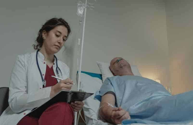 Retraite anticipée pour maladie de longue durée : conditions, démarches et montants Nouvelle École