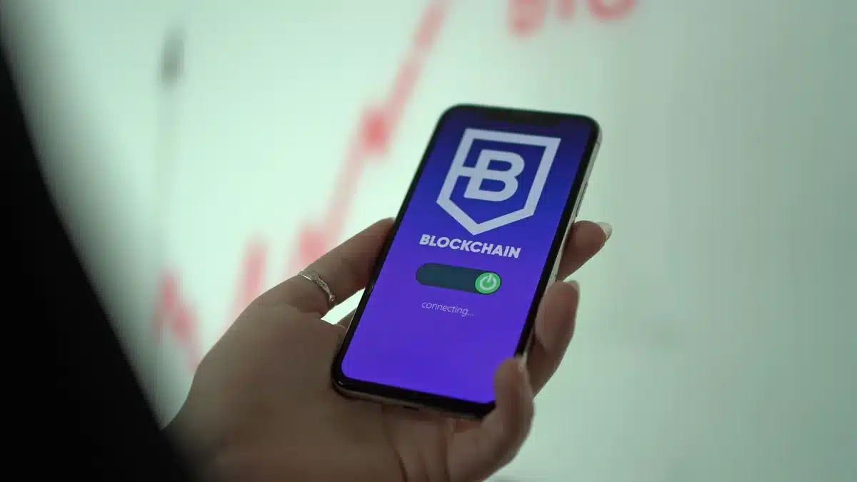 Portefeuille numérique sécurisé affichant une transaction de cryptomonnaie