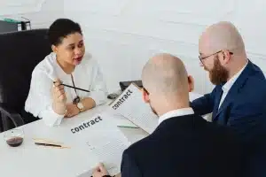 Pourquoi les acheteurs abandonnent la vente de votre entreprise détenue par une minorité ?