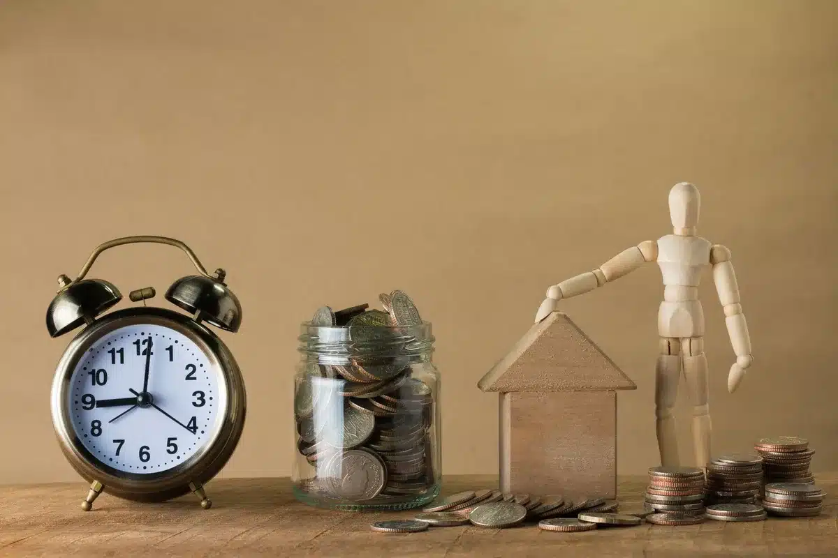 Graphique montrant la croissance d'un portefeuille d'investissement au fil du temps pour l'épargne retraite.